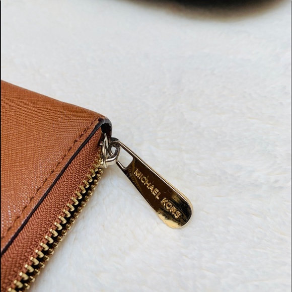 Michael Kors Brown Matted Saffiano Leather Wallet - Picture 11 of 11